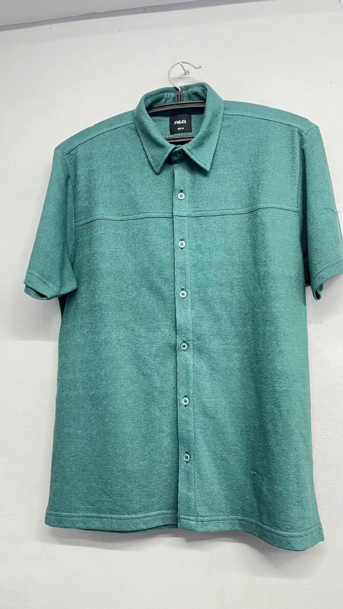 Green Casual Button-Up Shirt